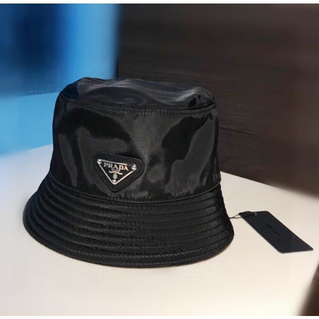 【SALE/80%OFF】プラダ PRADA 三角ロゴプレート ウール ローデン バケットハット グレー