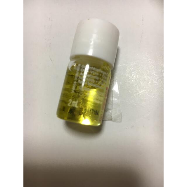 CLARINS(クラランス)のCLARINS プラント フェイス オイル デハイドレイテッドスキン 2ml コスメ/美容のスキンケア/基礎化粧品(フェイスオイル/バーム)の商品写真