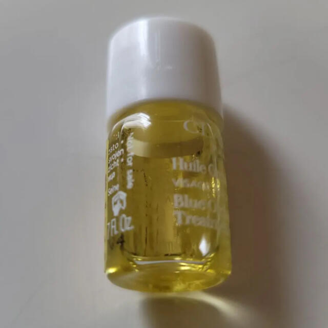 CLARINS(クラランス)のCLARINS プラント フェイス オイル デハイドレイテッドスキン 2ml コスメ/美容のスキンケア/基礎化粧品(フェイスオイル/バーム)の商品写真