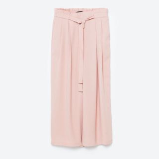 ザラ(ZARA)の今期新品タグ付！ZARAザラピンクガウチョワイドパンツ☆snidel好きな方も☆(カジュアルパンツ)