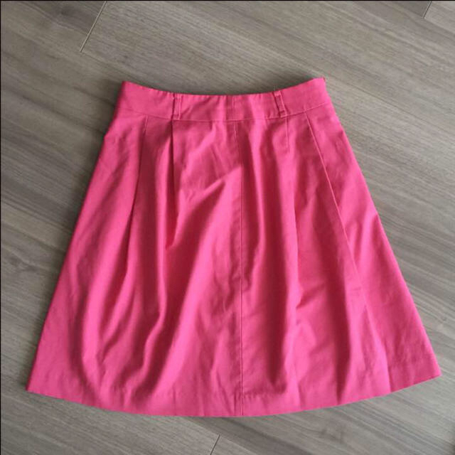 Le souk(ルスーク)のnana様専用 美品[Le souk]ビビットピンク スカート レディースのスカート(ひざ丈スカート)の商品写真
