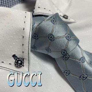 グッチ(Gucci)のグッチ　ネクタイ【未使用に近い】Gロゴ　光沢　厚手　クレスト紋章(ネクタイ)