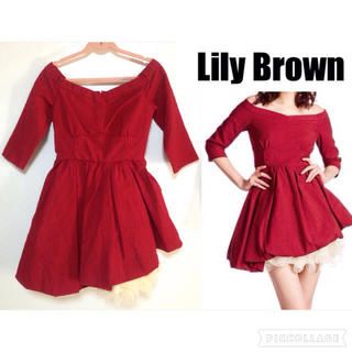 リリーブラウン(Lily Brown)の新品タグ付き！オフショルアシメワンピース(ミニワンピース)