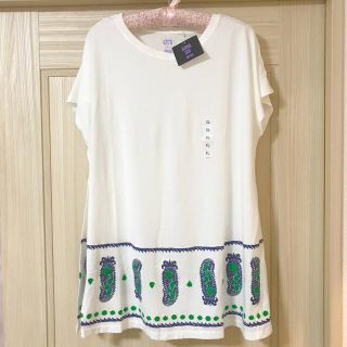 ユニクロ(UNIQLO)のユニクロ　ANNASUI アナスイ　チュニック 白　ＸＬ　タグ付　未使用(チュニック)