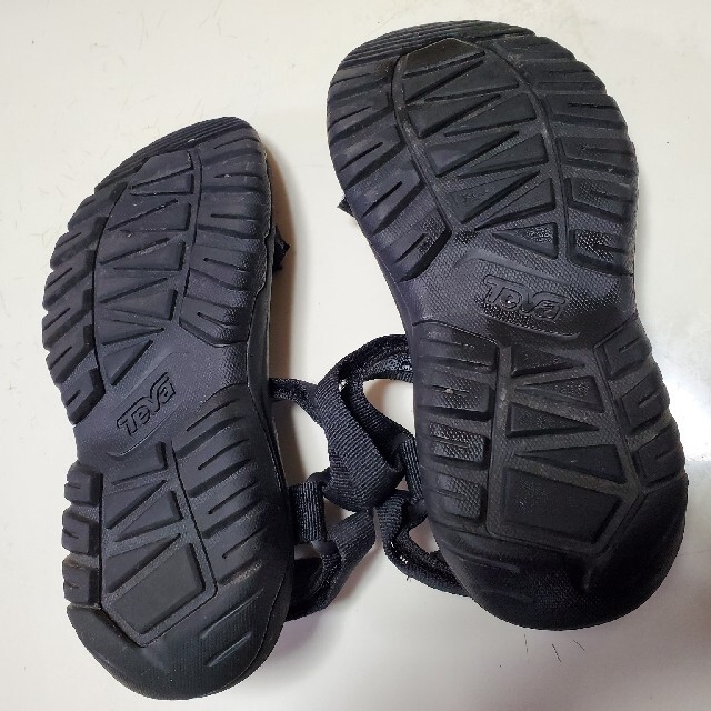 Teva(テバ)のTeva テバ HURRICANE XLT2　24センチ レディースの靴/シューズ(サンダル)の商品写真