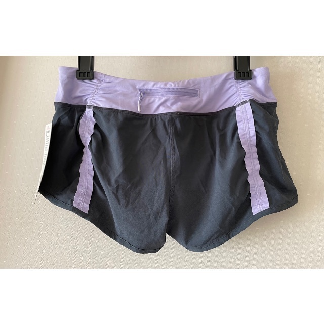 【新品•タグ付き】ランニングショーツ・レディース　lululemon 2