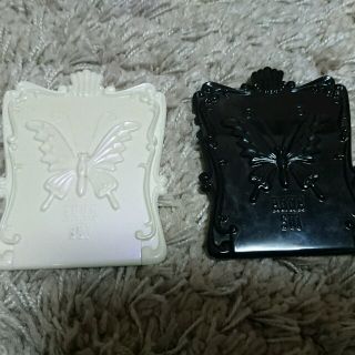 アナスイ(ANNA SUI)の白黒セット！ANNA SUIミラー✨(その他)