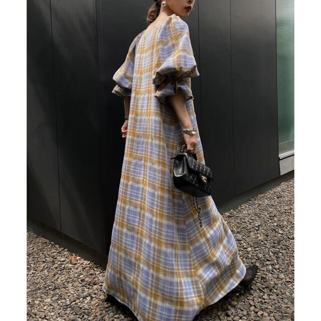 Ameri VINTAGE(アメリヴィンテージ)のAMERI VINTAGE  LACEY CHECK PUFF DRESS  レディースのワンピース(ロングワンピース/マキシワンピース)の商品写真