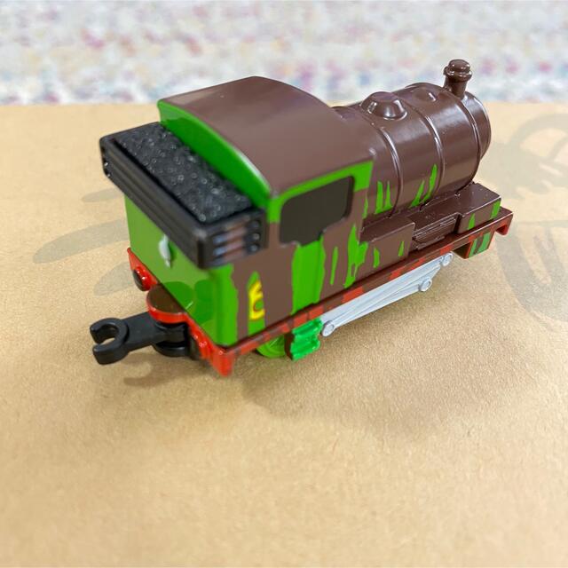 Takara Tomy(タカラトミー)のトミカ トーマス　チョコレートパーシー キッズ/ベビー/マタニティのおもちゃ(電車のおもちゃ/車)の商品写真