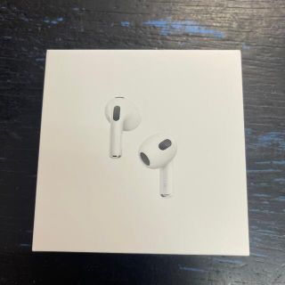 アップル(Apple)の新品 AirPods 第3世代 MME73J/A [匿名配送] 【送料無料】(ヘッドフォン/イヤフォン)