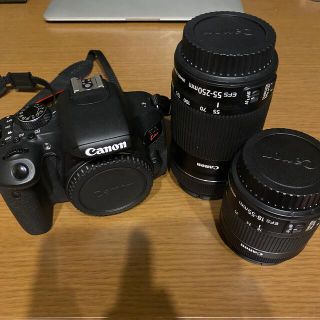 キヤノン(Canon)のeoskissx9i ダブルズームキット(デジタル一眼)