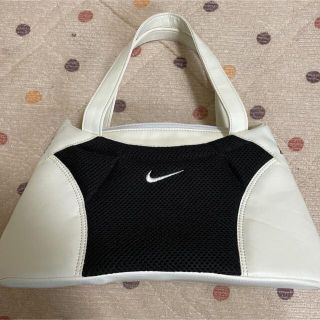 ナイキ(NIKE)のNIKE バッグ(ハンドバッグ)