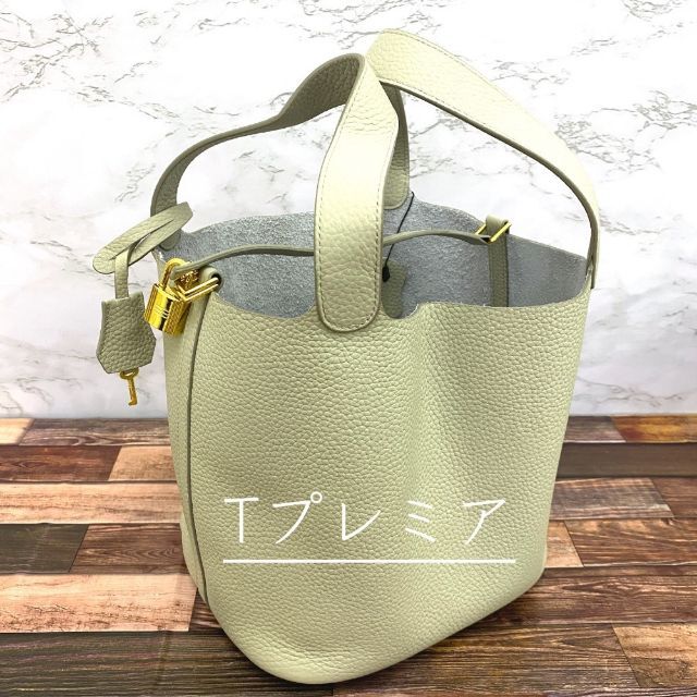 バッグ ベージュ 金具ゴールドの通販 by Tプレミア's shop|ラクマ