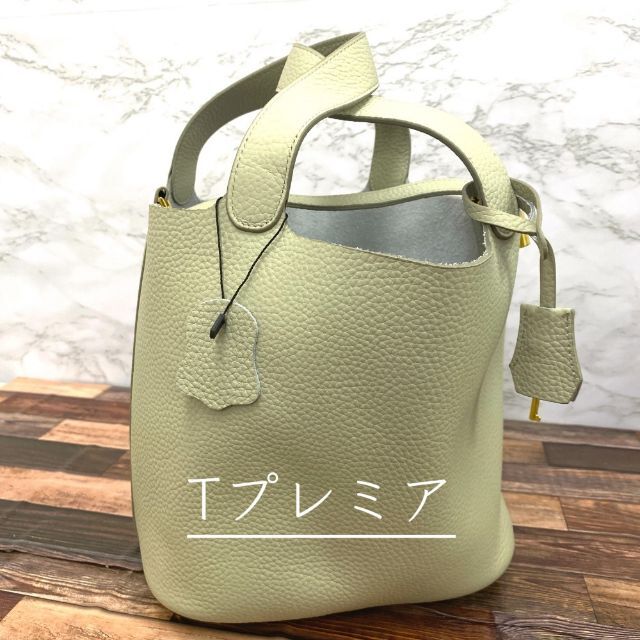 バッグ ベージュ 金具ゴールドの通販 by Tプレミア's shop|ラクマ