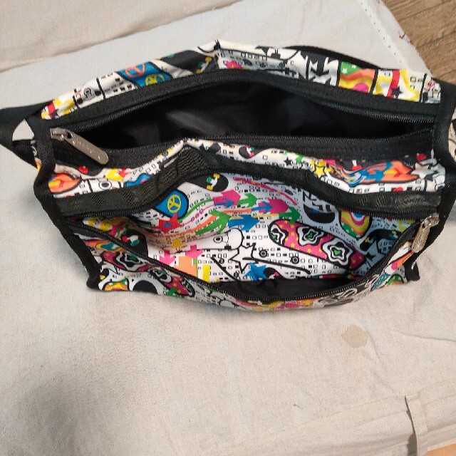 LeSportsac(レスポートサック)のレスポートサック、ショルダーバッグ レディースのバッグ(ショルダーバッグ)の商品写真