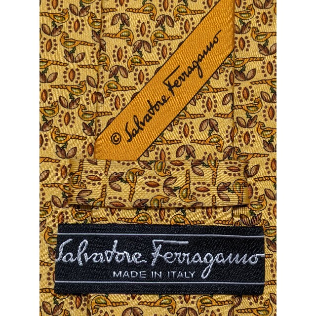 Salvatore Ferragamo(サルヴァトーレフェラガモ)のFerragamo サルヴァトーレフェラガモ 高級ネクタイ シルク イタリア製 メンズのファッション小物(ネクタイ)の商品写真