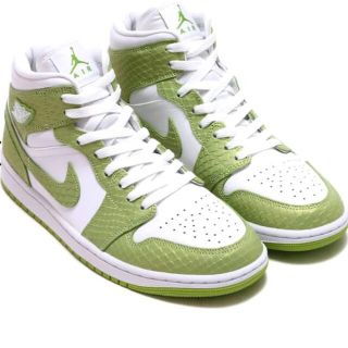 ナイキ(NIKE)の最終値引き！希少サイズNike WMNS Air Jordan 1 Mid SE(スニーカー)