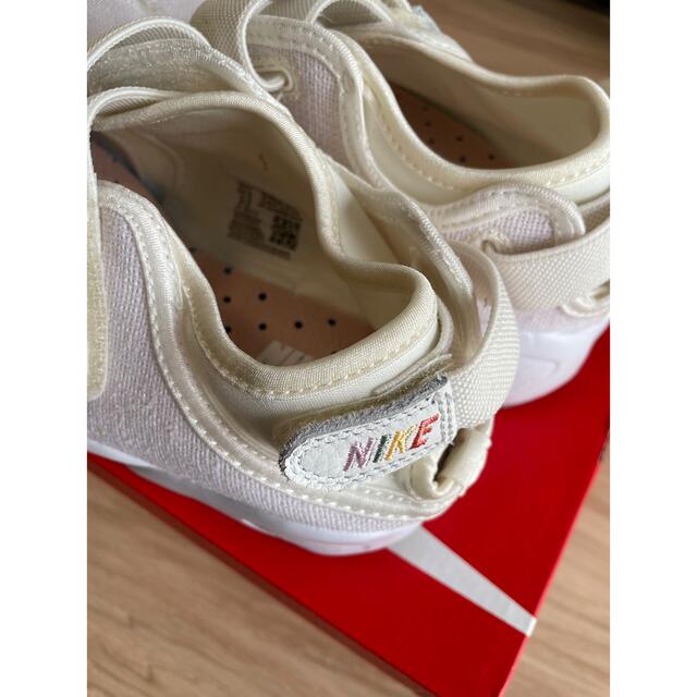 NIKE(ナイキ)の短時間着用　箱付　タグなし　エアリフト  ベージュ　24㎝ レディースの靴/シューズ(スニーカー)の商品写真