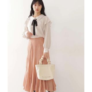 ジルバイジルスチュアート(JILL by JILLSTUART)のサテンマーメイドスカート(ロングスカート)