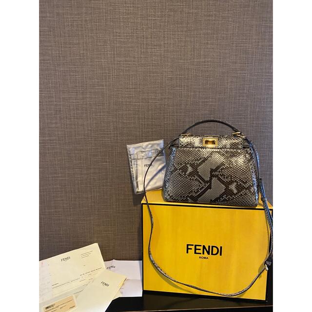 【美品】フェンディ 【FENDI】 ミニピーカブー パイソン  ピーカーブーレディース