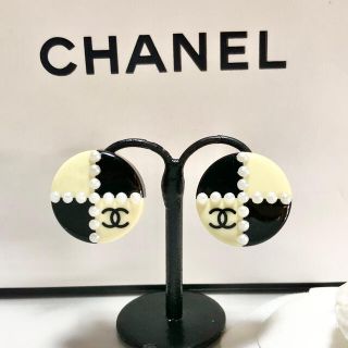 シャネル(CHANEL)のシャネル　イヤリング　ココマーク　バイカラー　パール　真珠　ゴールド　黒　3 ☆(イヤリング)