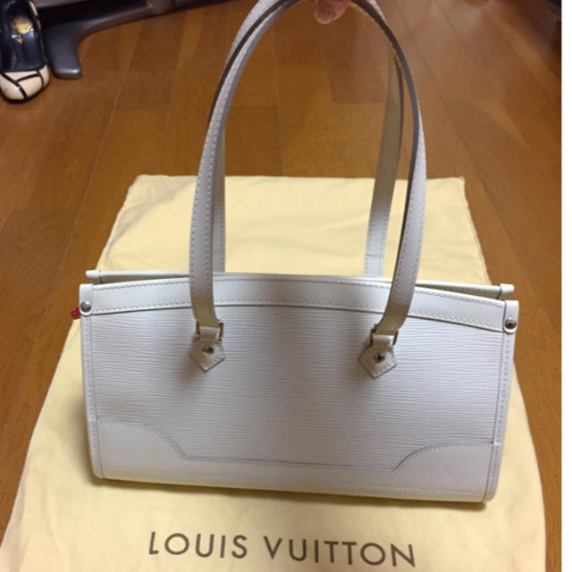 LOUIS VUITTON(ルイヴィトン)のヴィトン エピ ホワイトバック ほぼ未使用美品 レディースのバッグ(ハンドバッグ)の商品写真