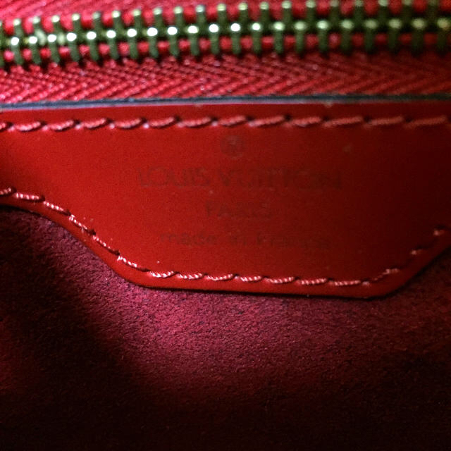 LOUIS VUITTON(ルイヴィトン)の大幅お値下げ ヴィトン エピ リュサック 赤 美品 レディースのバッグ(ハンドバッグ)の商品写真