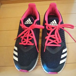 アディダス(adidas)のadidas スニーカー 22cm(スニーカー)