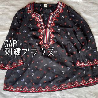 ギャップ(GAP)の★美品★ GAP 刺繍ブラウス　花柄ブラウス(シャツ/ブラウス(長袖/七分))