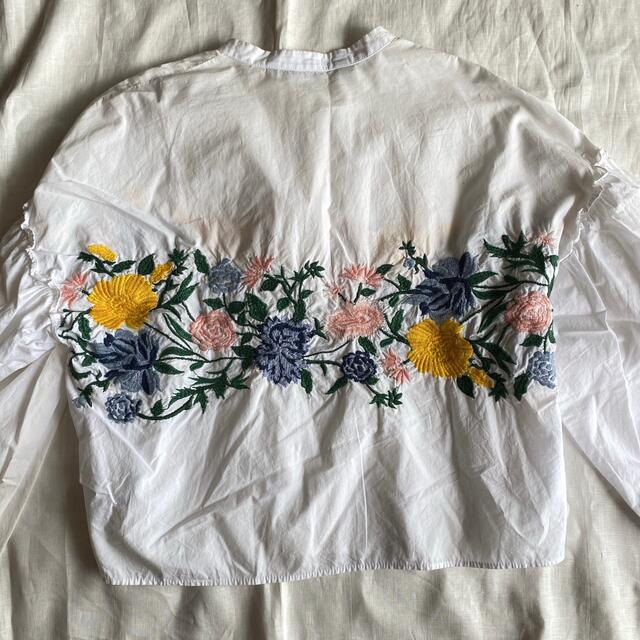 ZARA - ZARA 刺繍ブラウスの通販 by Hiro|ザラならラクマ ZARA - ZARA 刺繍ブラウスの通販 by Hiro|ザラならラクマ