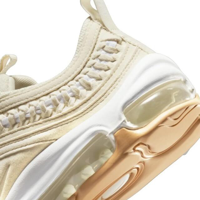 NIKE(ナイキ)のNIKE ナエア マックス 97 LX AIR MAX 97 LX ベージュ　 メンズの靴/シューズ(スニーカー)の商品写真