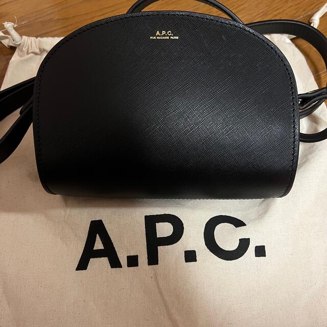 A.P.C ハーフムーンショルダーバッグ(こっこ様専用) 【 大感謝セール