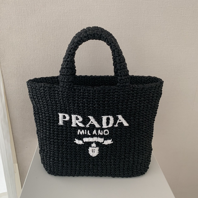 PRADA - 新品　PRADA プラダ  ラフィア　トートバッグ
