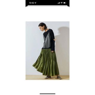 美品】 UN3Dアンスリード オリガミプリーツシャンタンパンツ グリーン