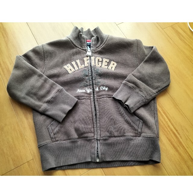 TOMMY HILFIGER(トミーヒルフィガー)のトミーフィルガー　パーカー キッズ/ベビー/マタニティのキッズ服男の子用(90cm~)(ジャケット/上着)の商品写真