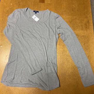 ギャップ(GAP)のGap/ギャップ　グレーカットソー  未使用品(カットソー(長袖/七分))