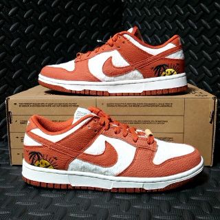 ナイキ(NIKE)のDunk Low Sun Club Brown/White(スニーカー)