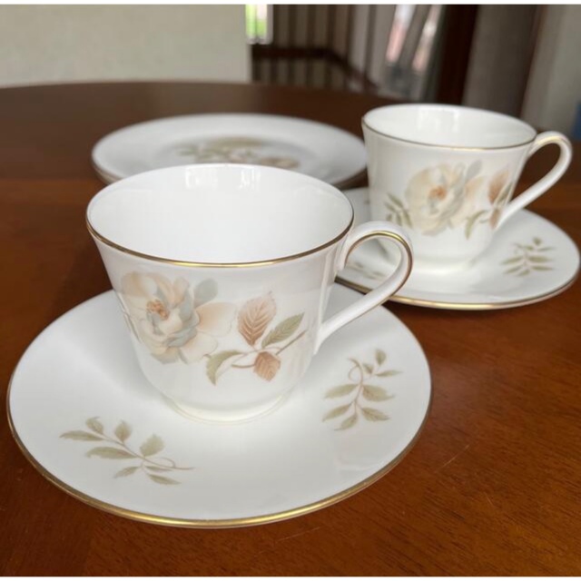 Royal Doulton - 【美品】ロイヤルドルトン☆ヨークシャーローズ