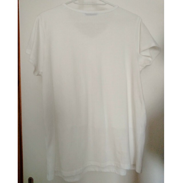 マタニティ　授乳服　白Tシャツ　M〜Lサイズ キッズ/ベビー/マタニティのマタニティ(マタニティトップス)の商品写真