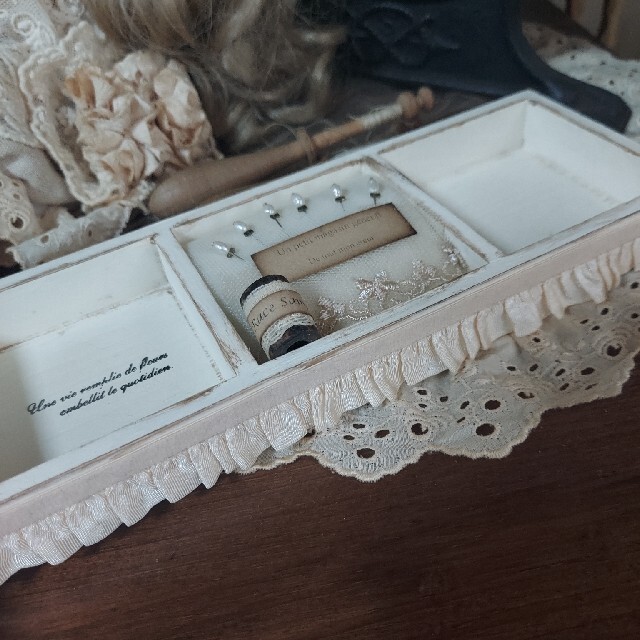 アンティーク風　シャビー　メルスリー　ボックス　レース　ナチュラル　フレンチ ハンドメイドのインテリア/家具(インテリア雑貨)の商品写真
