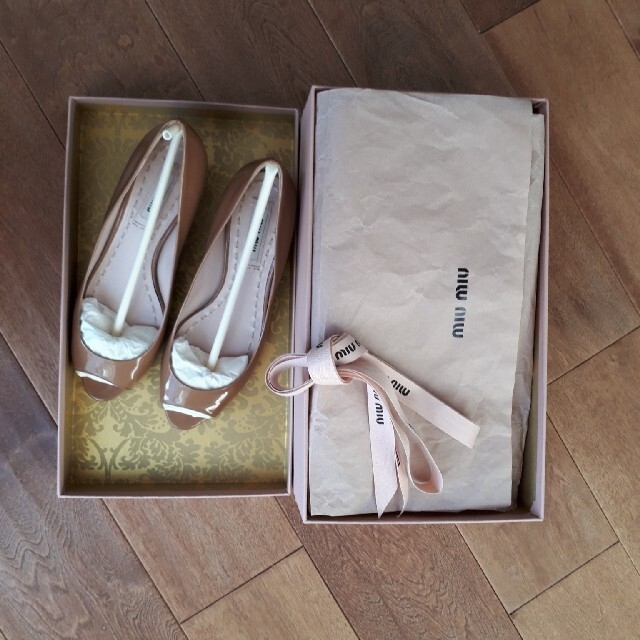 ひかり様専用miu miu ビジューパンプス 限定カラー 7040円 www.gold