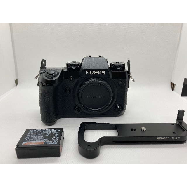 富士フイルム(フジフイルム)の【デメキン様専用】富士フィルム FUJIFILM X-H1  カメラ スマホ/家電/カメラのカメラ(ミラーレス一眼)の商品写真