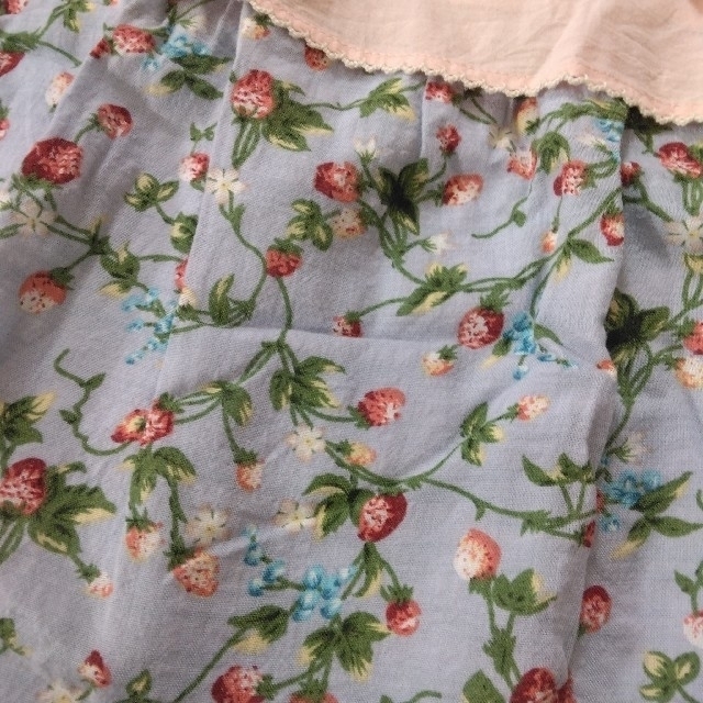Souris(スーリー)のスーリー いちごジャンパースカート 95cm ピンク Souris キッズ/ベビー/マタニティのキッズ服女の子用(90cm~)(ワンピース)の商品写真