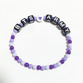 ボウダンショウネンダン(防弾少年団(BTS))の💜BTS ARMY 文字ビーズ ブレスレット💜防弾少年団  バンタンアーミー(ブレスレット/バングル)