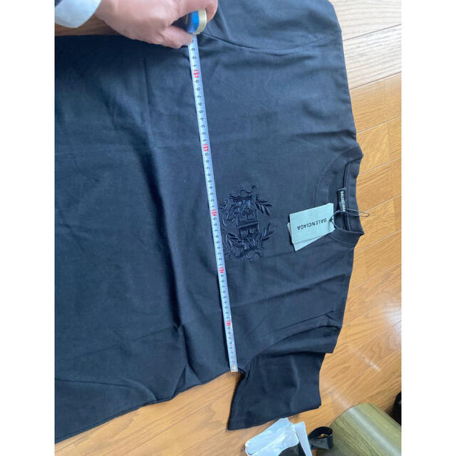 Balenciaga(バレンシアガ)のバレンシアガ　黒　刺繍　ロゴ メンズのトップス(Tシャツ/カットソー(半袖/袖なし))の商品写真