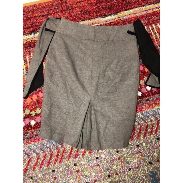 ZARA(ザラ)のtamtam様専用●ZARAタイトスカート(ウエストリボン+細ストライプ) レディースのスカート(ひざ丈スカート)の商品写真