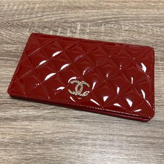 シャネル(CHANEL)の美品　シャネル　ブリリアント　マトラッセ　二つ折り長財布　ココマーク　エナメル(財布)