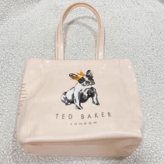 テッドベイカー(TED BAKER)のTED BAKER フレンチブル　犬　ピンク　エナメル　トートバッグ(トートバッグ)