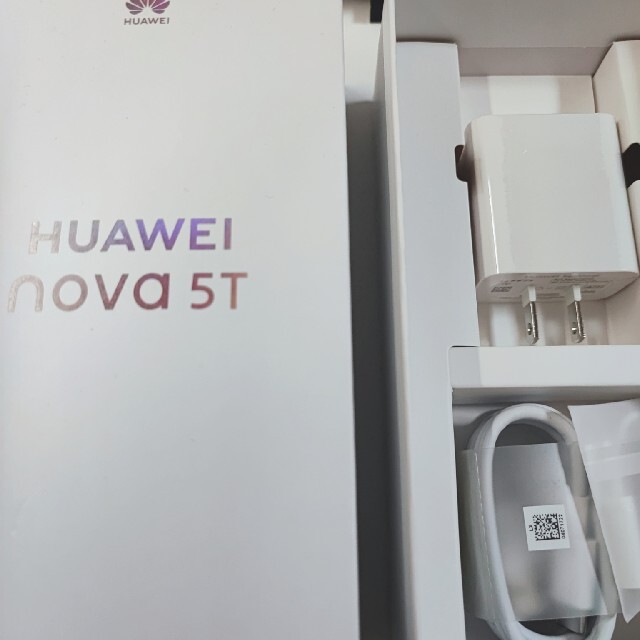 HUAWEI(ファーウェイ)の美品　HUAWEI nova 5T スマホ/家電/カメラのスマートフォン/携帯電話(スマートフォン本体)の商品写真