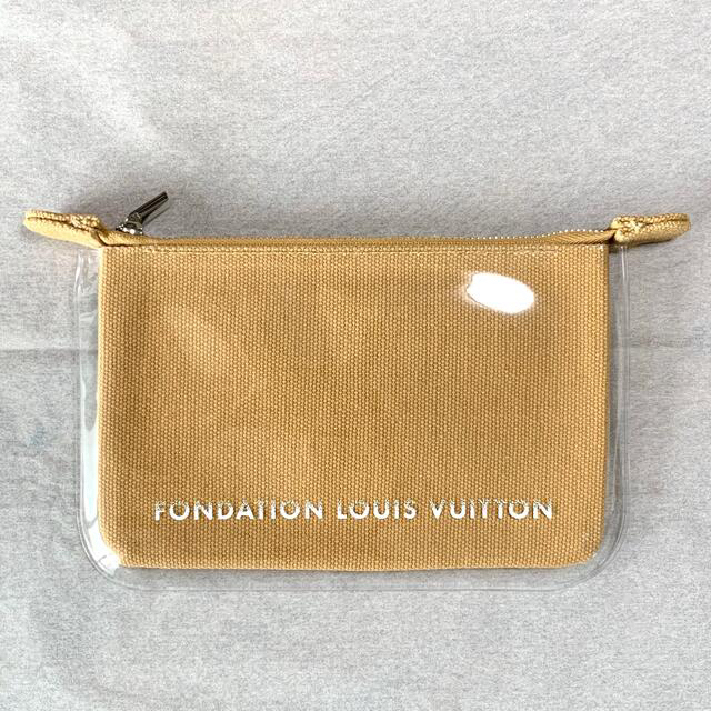 LOUIS VUITTON(ルイヴィトン)のフォンダシオン ルイヴィトン トート白 & ポーチ キャメル ルイヴィトン美術館 レディースのファッション小物(ポーチ)の商品写真